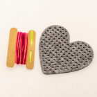 Siuvinėjimo rinkinys vaikams širdelė su spalvotais siūlais ir plastikine adata